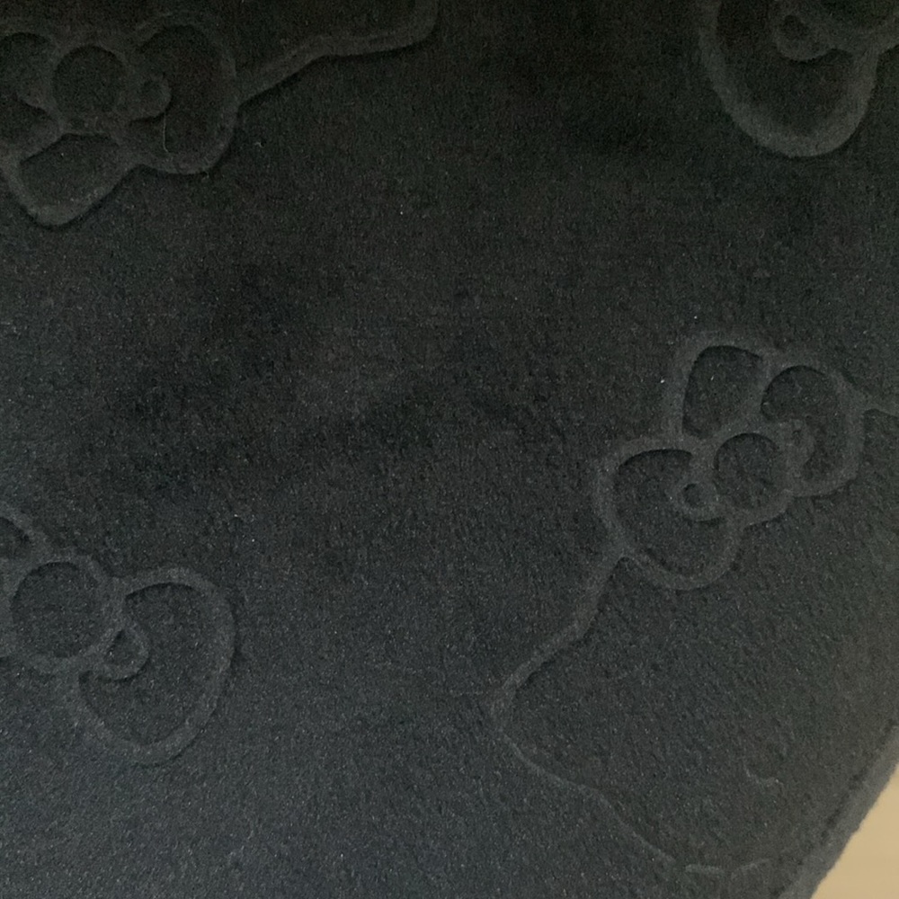 Hello Kitty Impressions Vanity Heart Vanity Ottoman. Brand New. - Picture 6 of 13